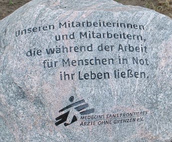 Gedenkfindling aus Granit, www.memoria-stein.de  